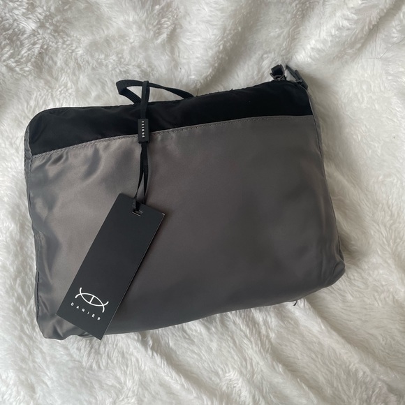 Danier Foldable Backpack - Picture 4 of 4